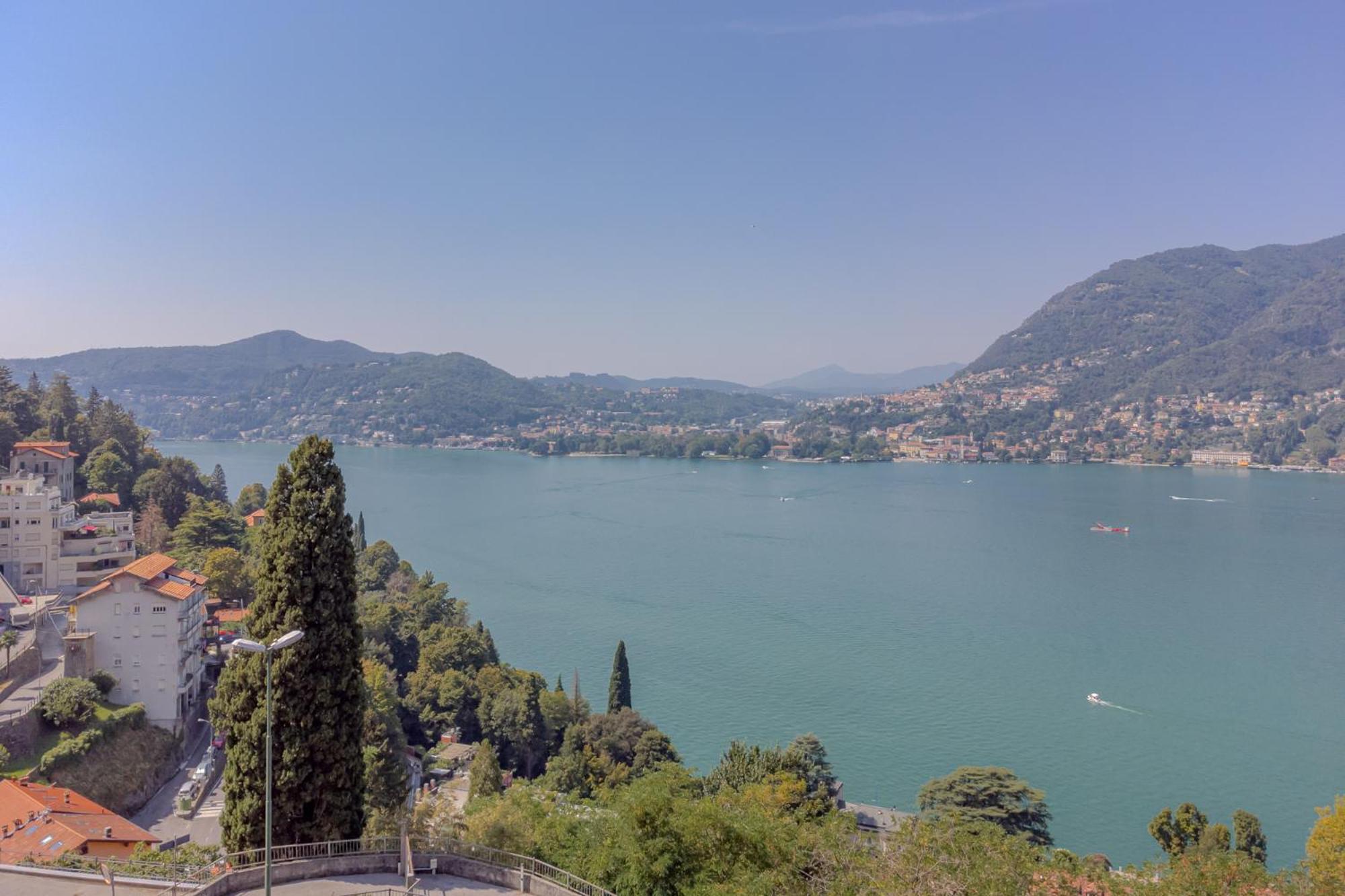 Como-blevio View + Private Garage Appartamento
